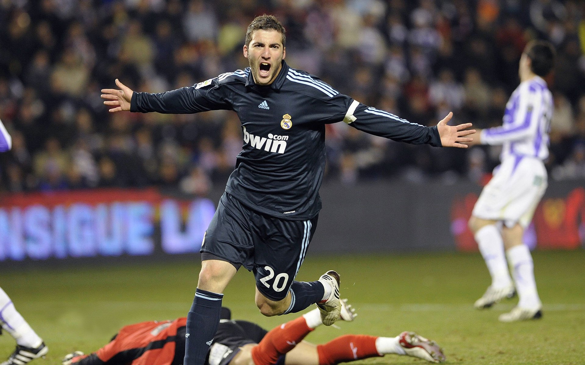 未来“欧洲霸主”：新兴豪门的崛起路径，生机勃勃的新欧洲正在崛起